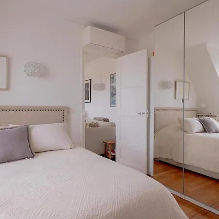 1-bedroom Gem Eiffel Tower View, Terrace, And Ac * Париж
